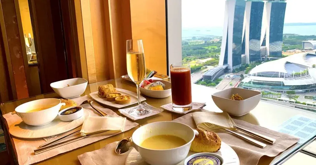 Ritz Carlton Afternoon Tea club Lounge